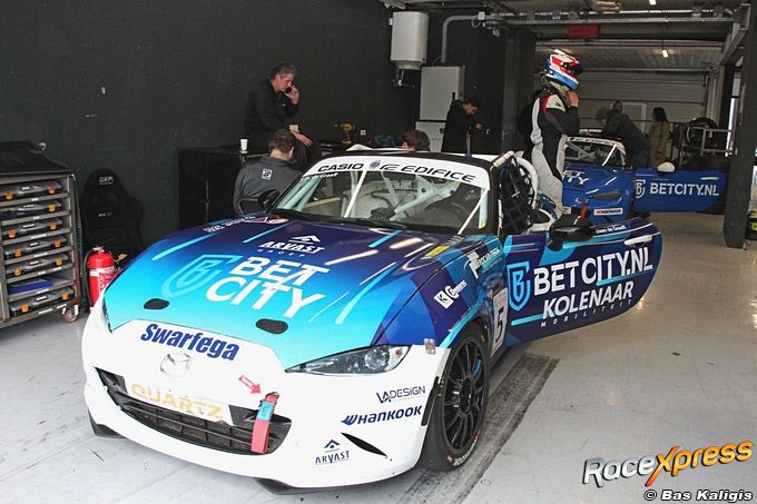 Betcity Mazda MX5 van Timo en Daan de Graaff