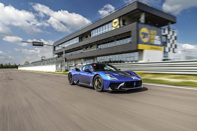 Maserati_GT2_Stradale""