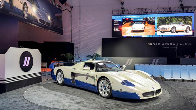Maserati_MC12_Stradale