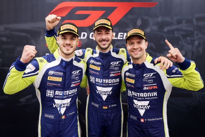 #96 - Rutronik Racing - Sven MULLER - Patric NIEDERHAUSER - Alessio PICARIELLO - Porsche 911 GT3 R (992)