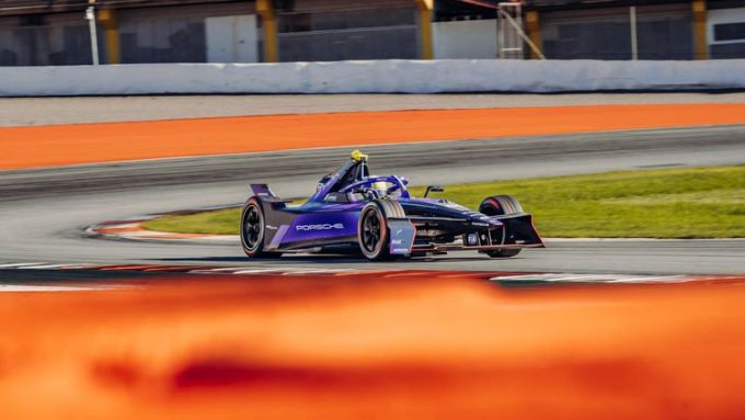 Porsche ABB FIA Formula E World Championship 2025-26 Racing for Charity 8