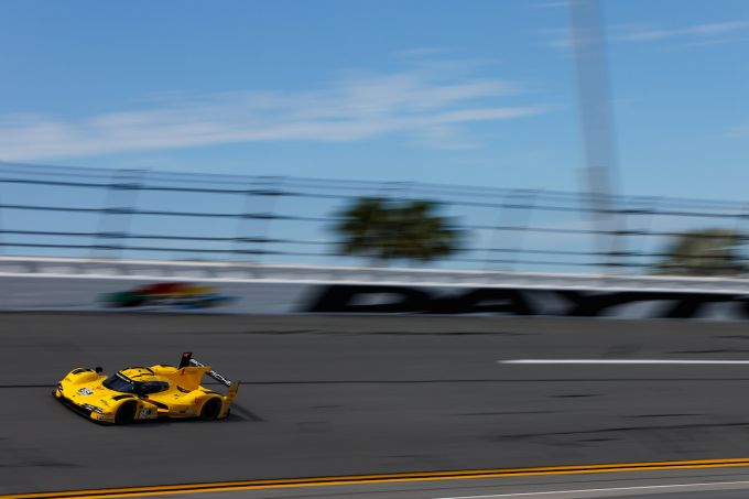 Roar Before the Rolex 24 2026 Porsche Nr85 Tijmen van der Helm