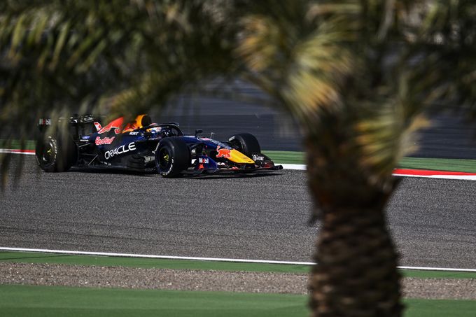Max Verstappen test RB22