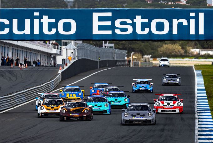 Milan Marczak aan kop met nummer 96