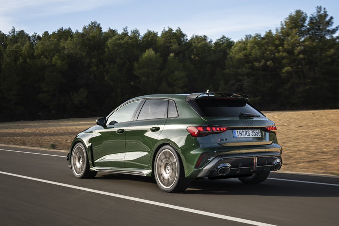 Audi viert ‘50 jaar vijfcilinder’ met exclusieve Audi RS 3 competition limited